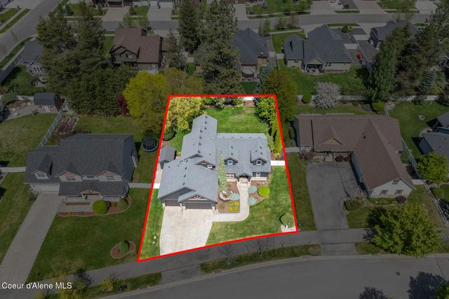 11544 N Cattle Dr, Hayden, ID 83835