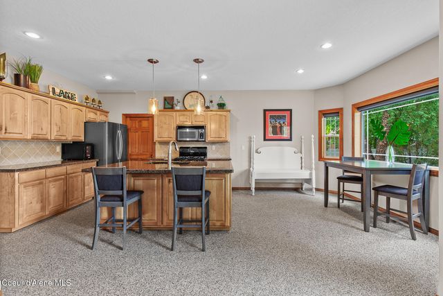 11544 N Cattle Dr, Hayden, ID 83835
