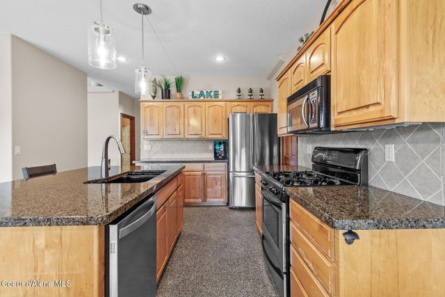 11544 N Cattle Dr, Hayden, ID 83835