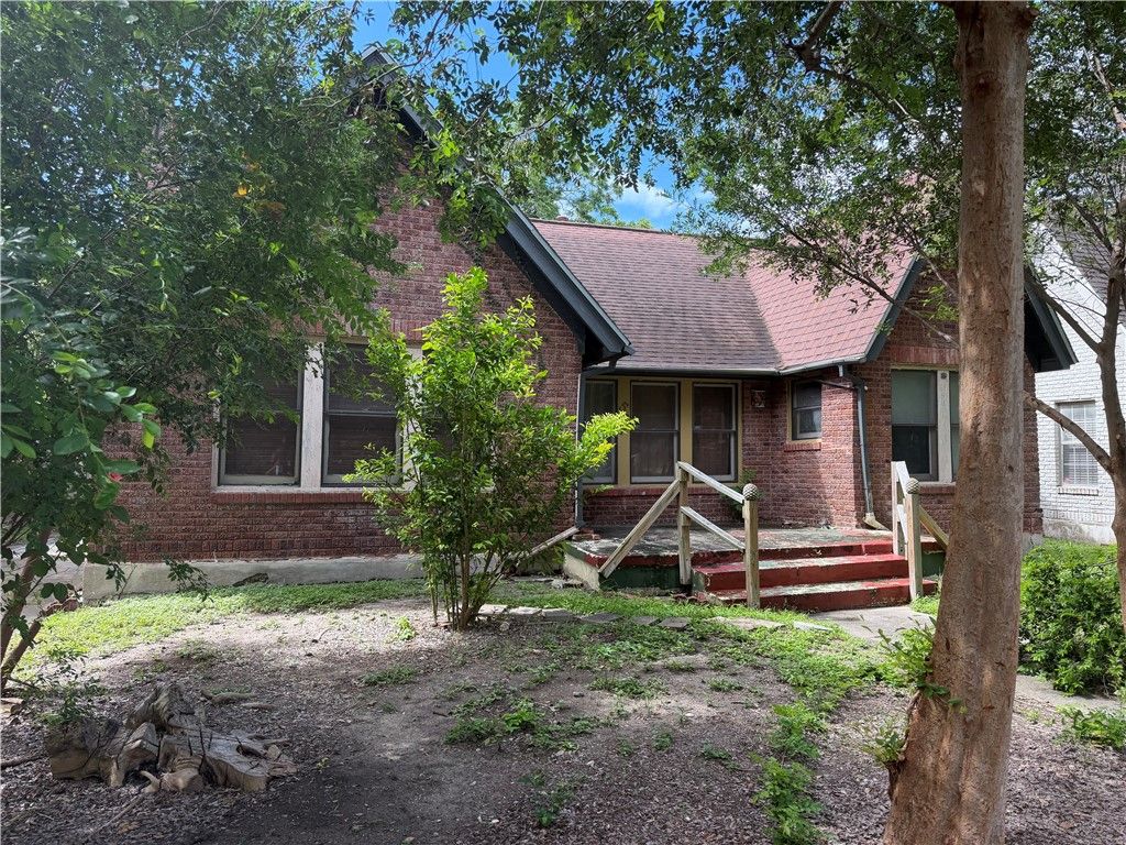 537 Naples St, Corpus Christi, TX 78404