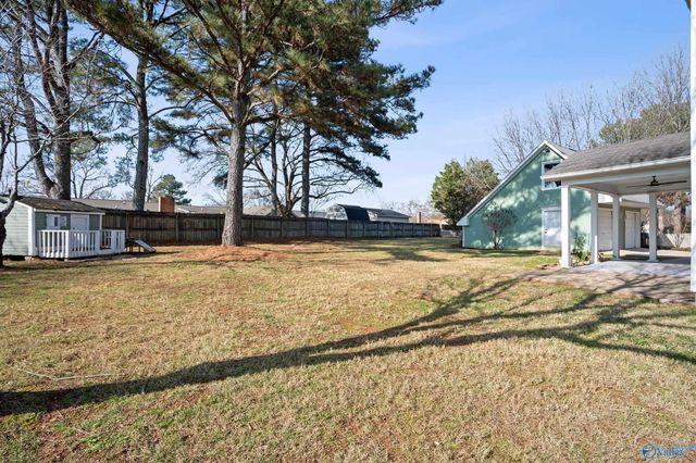 2218 Essex Drive SW, Decatur, AL 35603