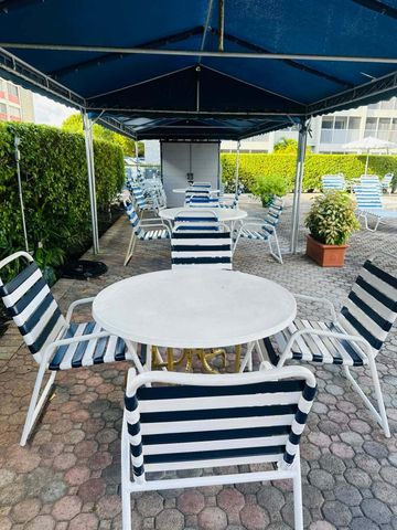 215 SE 3rd Avenue, Hallandale Beach, FL 33009