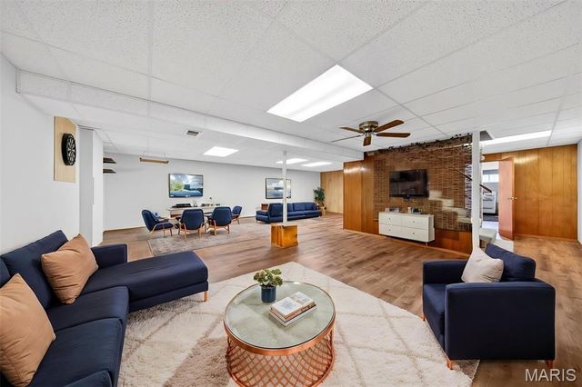 649 Suntide Drive, St Louis, MO 63125