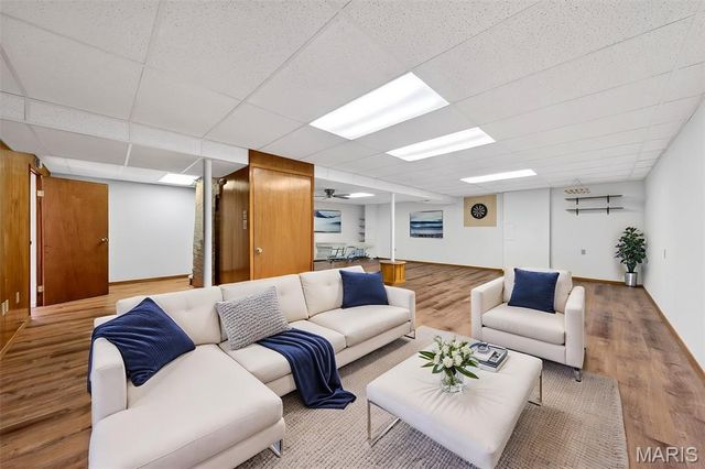 649 Suntide Drive, St Louis, MO 63125