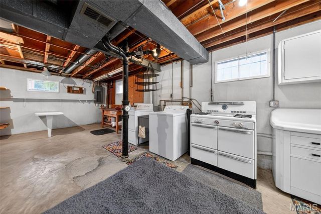 649 Suntide Drive, St Louis, MO 63125