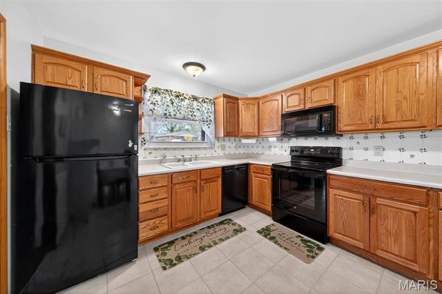 649 Suntide Drive, St Louis, MO 63125