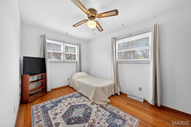 649 Suntide Drive, St Louis, MO 63125