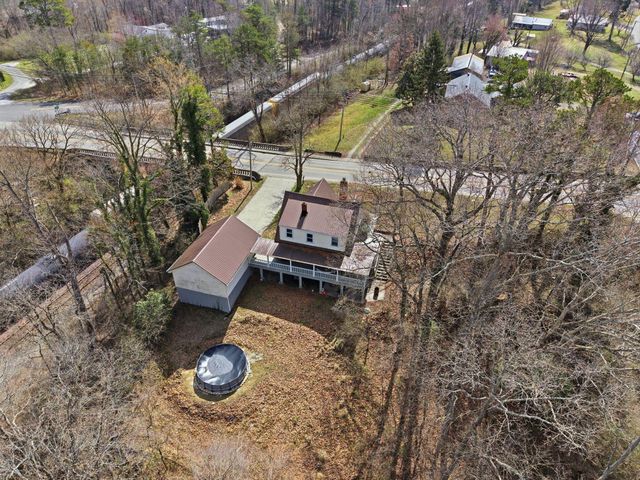 32 S Hwy 1651, Whitley City, KY 42653