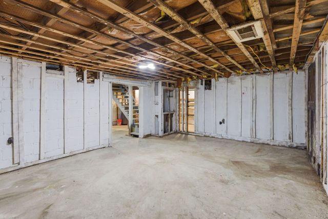 32 S Hwy 1651, Whitley City, KY 42653