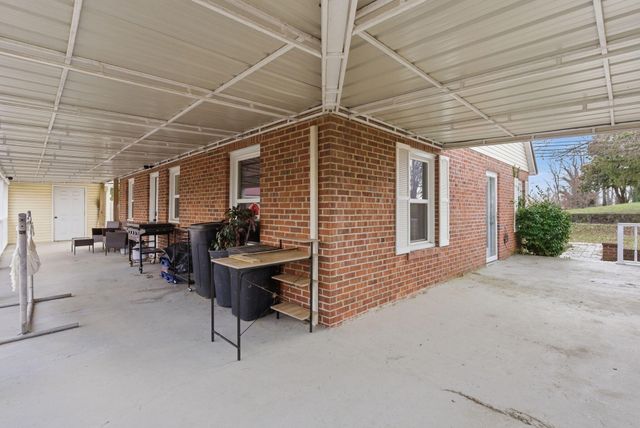 32 S Hwy 1651, Whitley City, KY 42653
