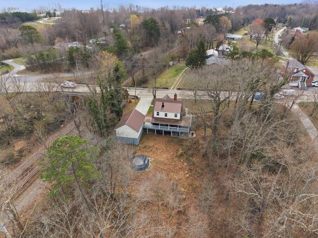 32 S Hwy 1651, Whitley City, KY 42653