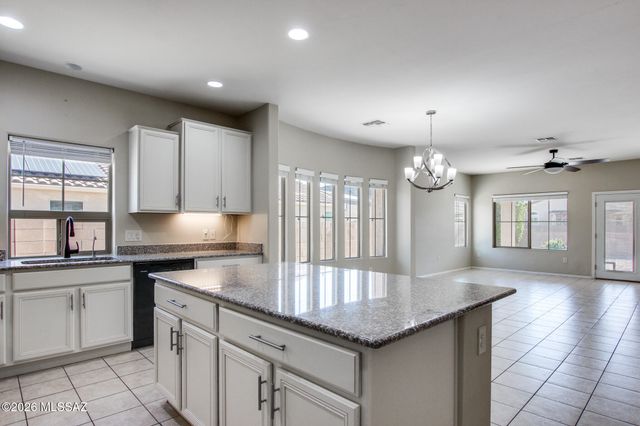 8803 W Saguaro Moon Road, Marana, AZ 85653