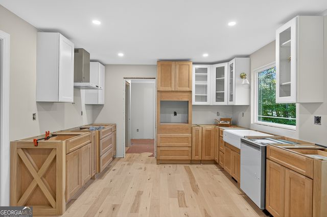 4460 Suwanee Dam Road, Suwanee, GA 30024