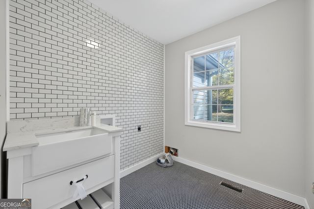 4460 Suwanee Dam Road, Suwanee, GA 30024