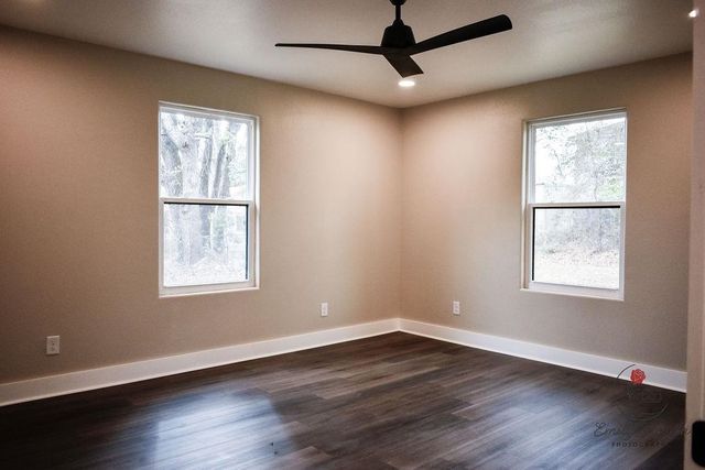 1904 Spring St, Marshall, TX 75672