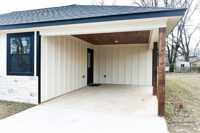 1904 Spring St, Marshall, TX 75672