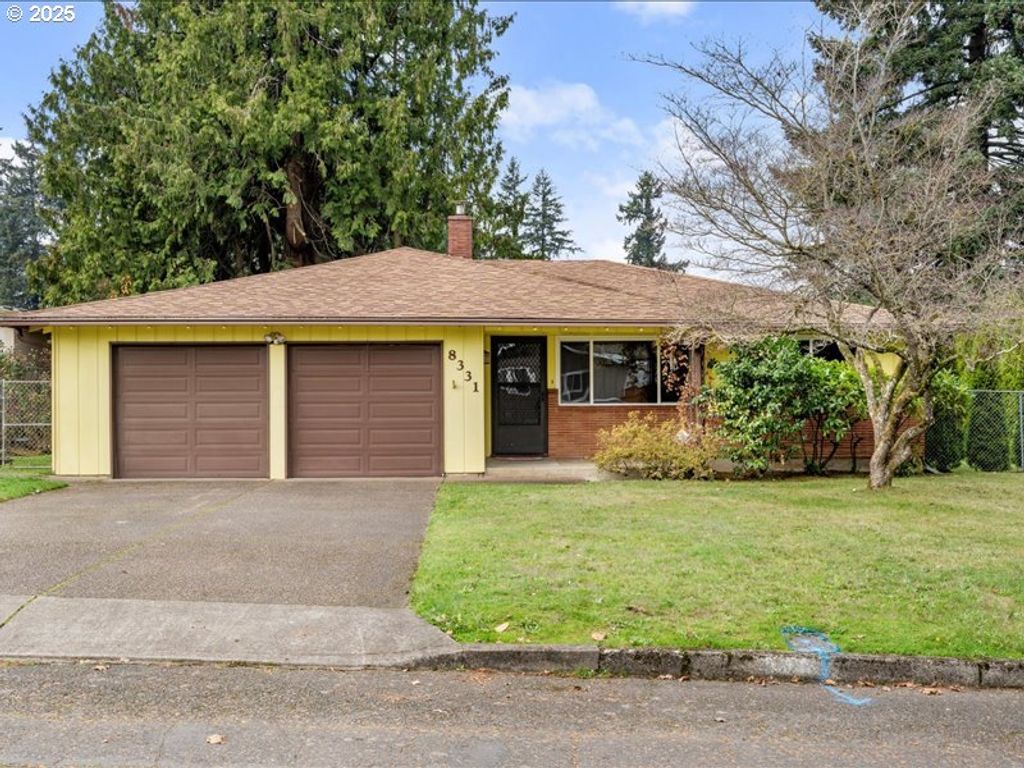 8331 Se CARNATION St, Milwaukie, OR 97267