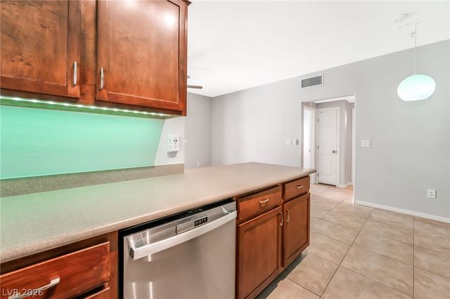 2291 West Horizon Ridge Parkway 6136, Henderson, NV 89052