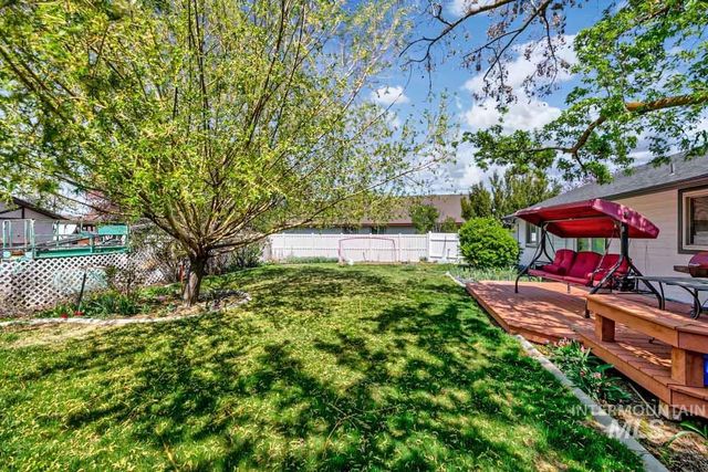 2631 N Aster Ave, Boise, ID 83704