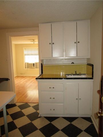 908 W 22nd ST E, Austin, TX 78705