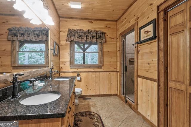 1934 Mountain Tops Road, Blue Ridge, GA 30513