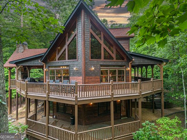 1934 Mountain Tops Road, Blue Ridge, GA 30513