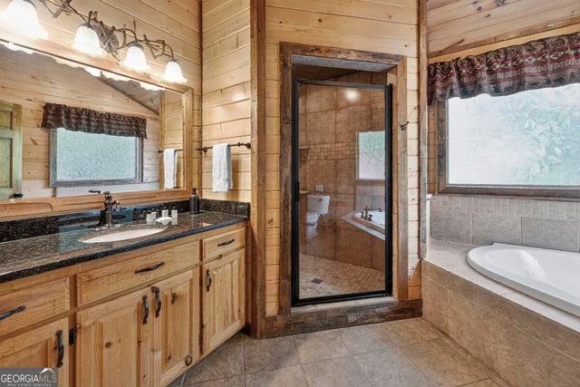 1934 Mountain Tops Road, Blue Ridge, GA 30513