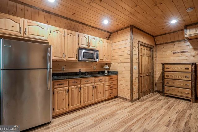 1934 Mountain Tops Road, Blue Ridge, GA 30513