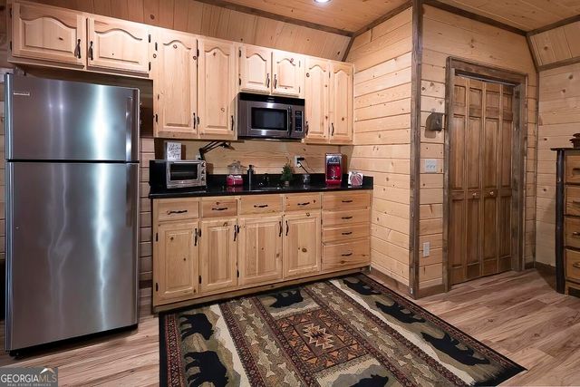 1934 Mountain Tops Road, Blue Ridge, GA 30513