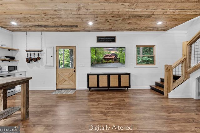 1934 Mountain Tops Road, Blue Ridge, GA 30513