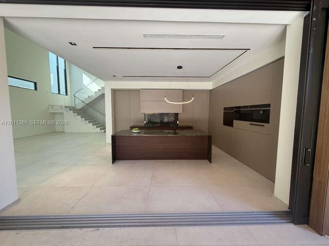 135 SW 29th Rd, Miami, FL 33129