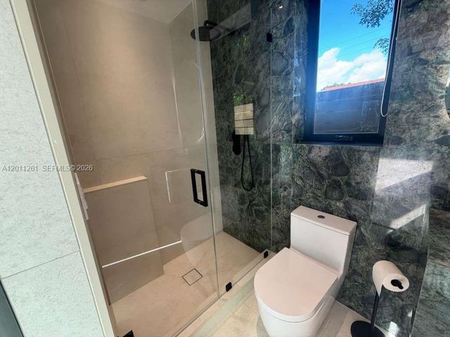 135 SW 29th Rd, Miami, FL 33129