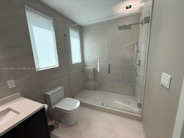 135 SW 29th Rd, Miami, FL 33129
