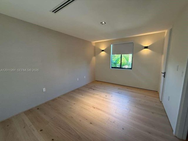 135 SW 29th Rd, Miami, FL 33129
