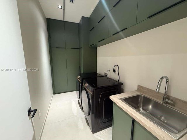 135 SW 29th Rd, Miami, FL 33129