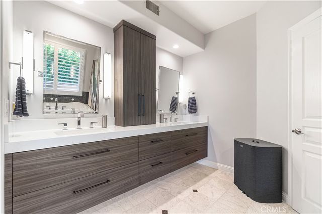 709 N. Lucia Ave B, Redondo Beach, CA 90277