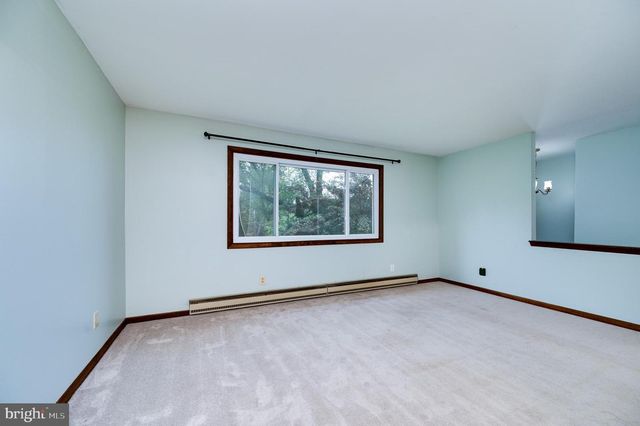 1029 CRESTVIEW AVE, Reading, PA 19607