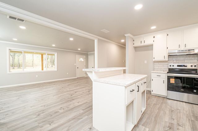 438 Midway Rte, Monticello, AR 71655