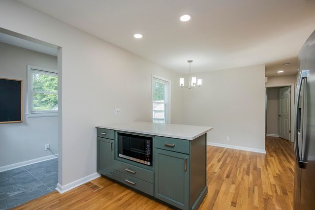 1022 Della Drive, Lexington, KY 40504