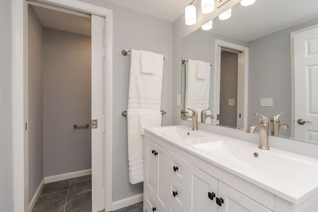 1022 Della Drive, Lexington, KY 40504