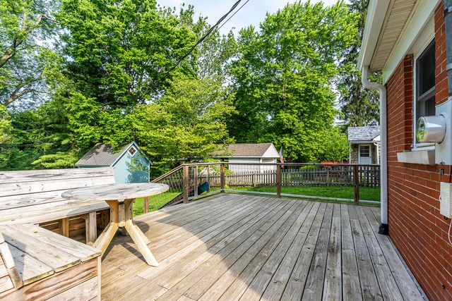 1022 Della Drive, Lexington, KY 40504