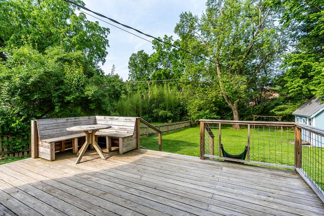 1022 Della Drive, Lexington, KY 40504