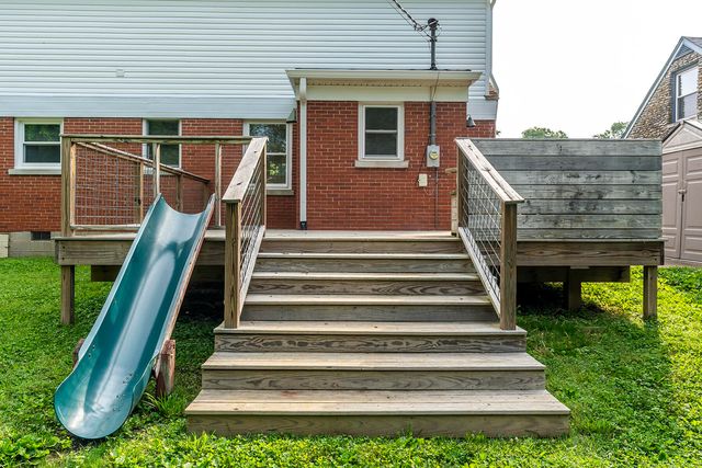 1022 Della Drive, Lexington, KY 40504