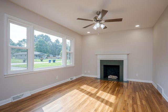 1022 Della Drive, Lexington, KY 40504