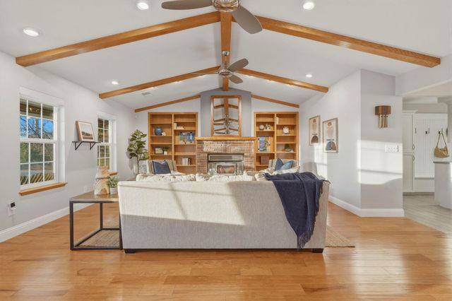 39532 Road 104, Dinuba, CA 93618