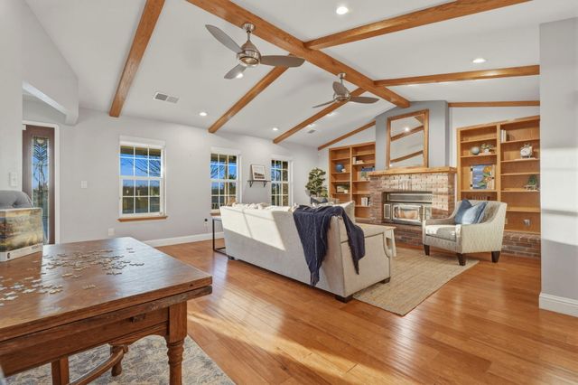 39532 Road 104, Dinuba, CA 93618