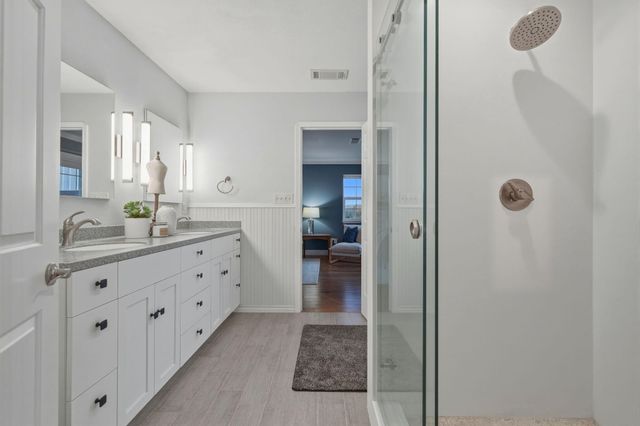 39532 Road 104, Dinuba, CA 93618