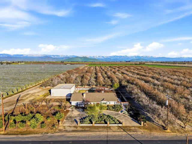 39532 Road 104, Dinuba, CA 93618
