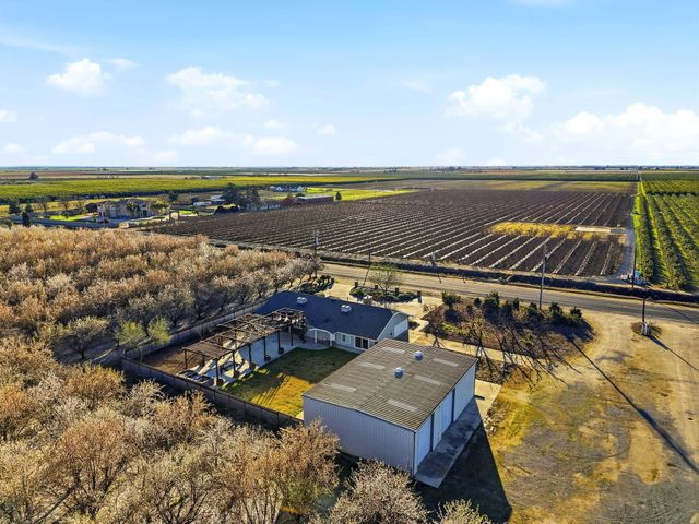 39532 Road 104, Dinuba, CA 93618