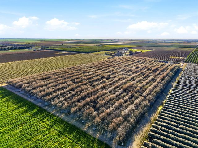 39532 Road 104, Dinuba, CA 93618